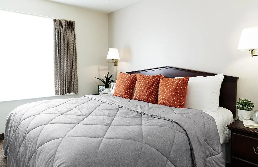 Intown Suites Extended Stay Columbus Oh - I-70E Hamilton Rd-1